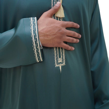 Collection image for: Omani Thobes